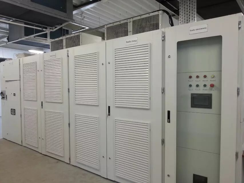 Sinopak 27.5kV Indoor Water Cooled Static Var Generator for Var Compensation